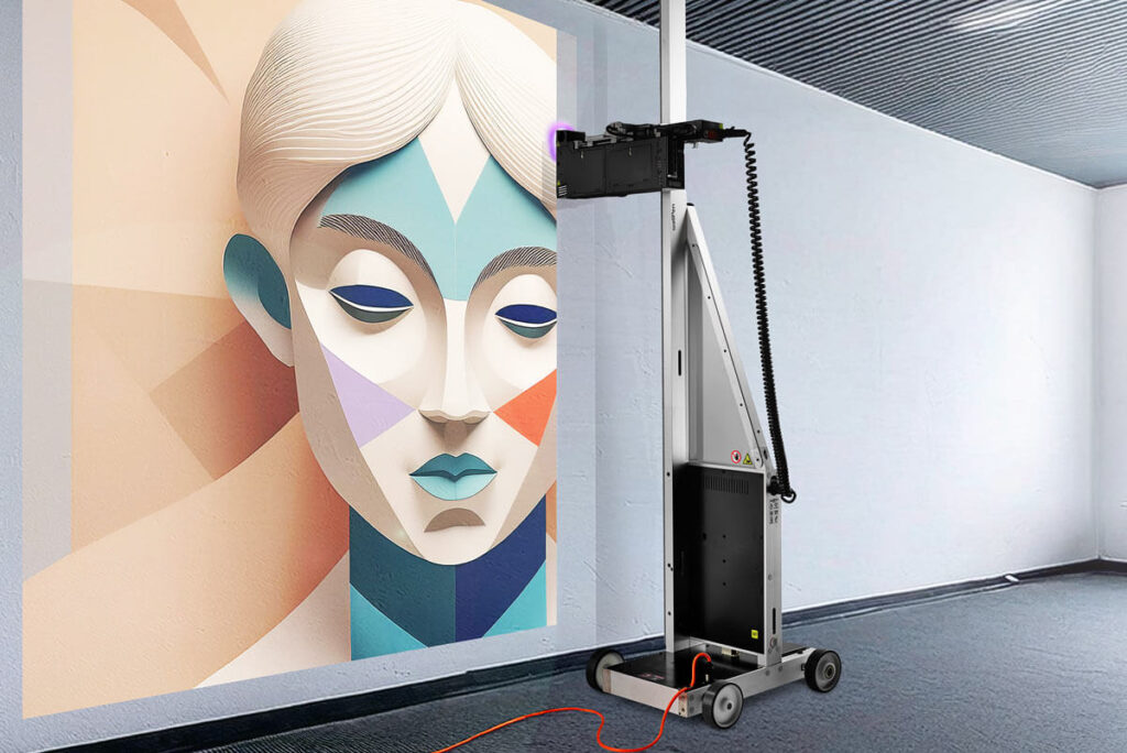 Wanddrucker druckt bunte Grafik eines Gesichts an die Wand